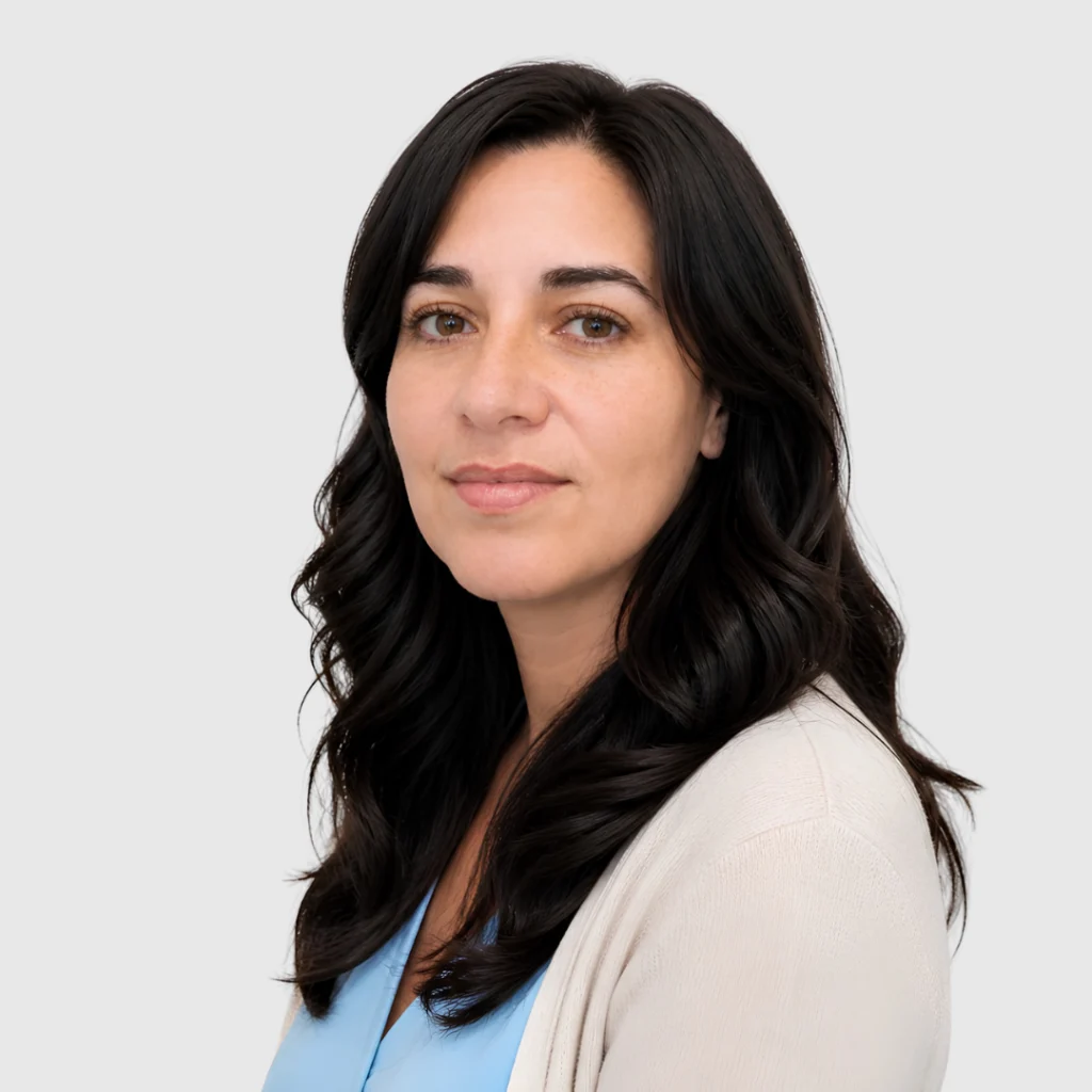Fotografía de la Ps. Lorena Ceballos, profesional Ceapsi de la Psicología Adulto especializada en psicoterapia bajo el modelo EMDR para el tratamiento de psicotrauma y coaching académico para pacientes desde los 18 años.